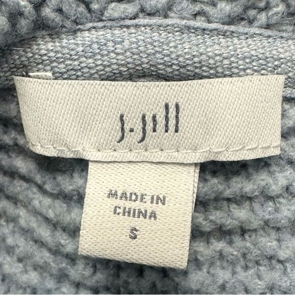 J. Jill Ombré-Stripes Textured Hooded Sweater
Gray Gradient. Size Small - Picture 6 of 8